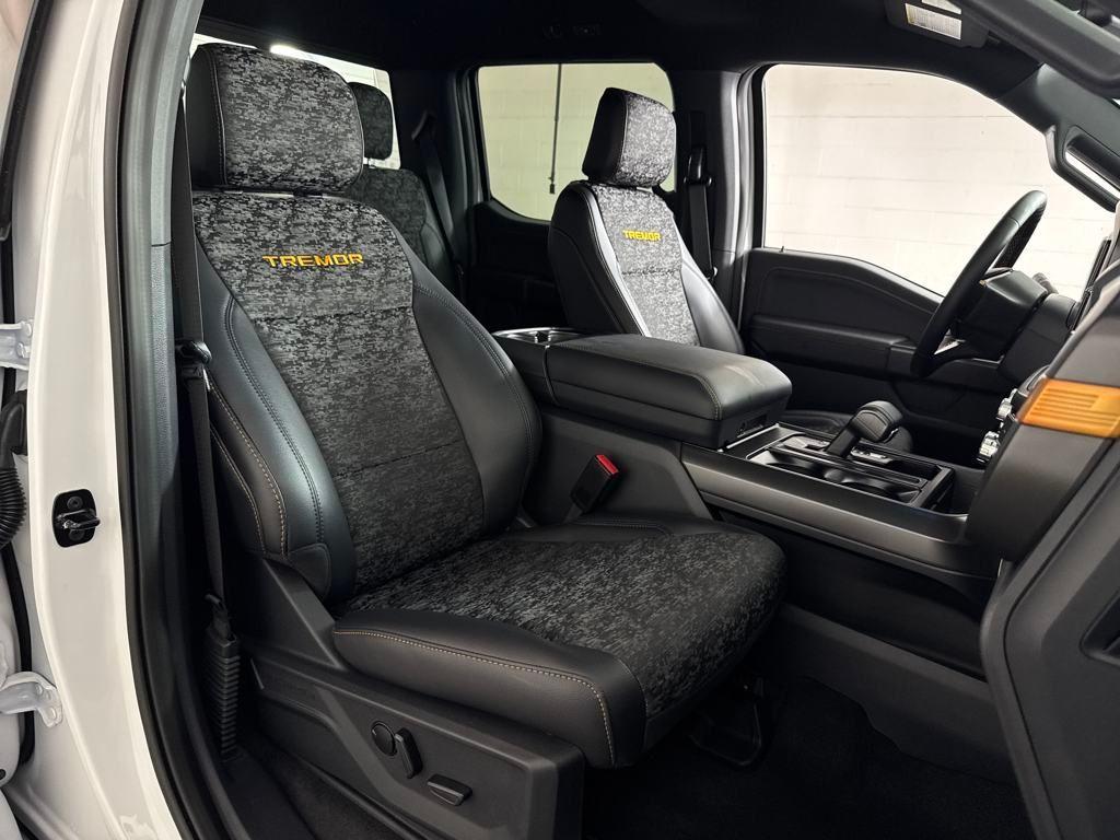 new 2025 Ford F-150 car, priced at $60,336