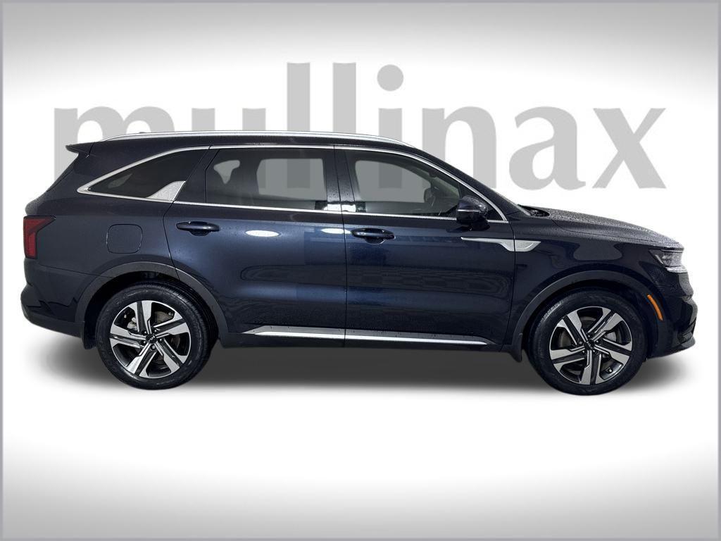 used 2022 Kia Sorento Plug-In Hybrid car, priced at $31,500