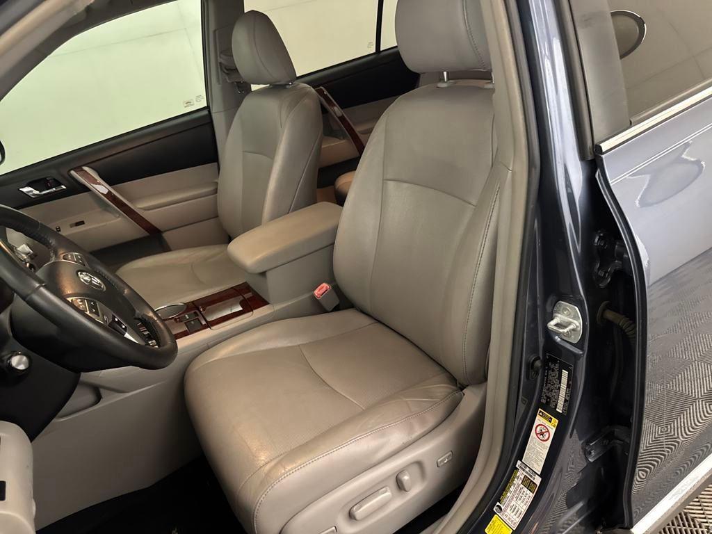 used 2012 Toyota Highlander car, priced at $11,900