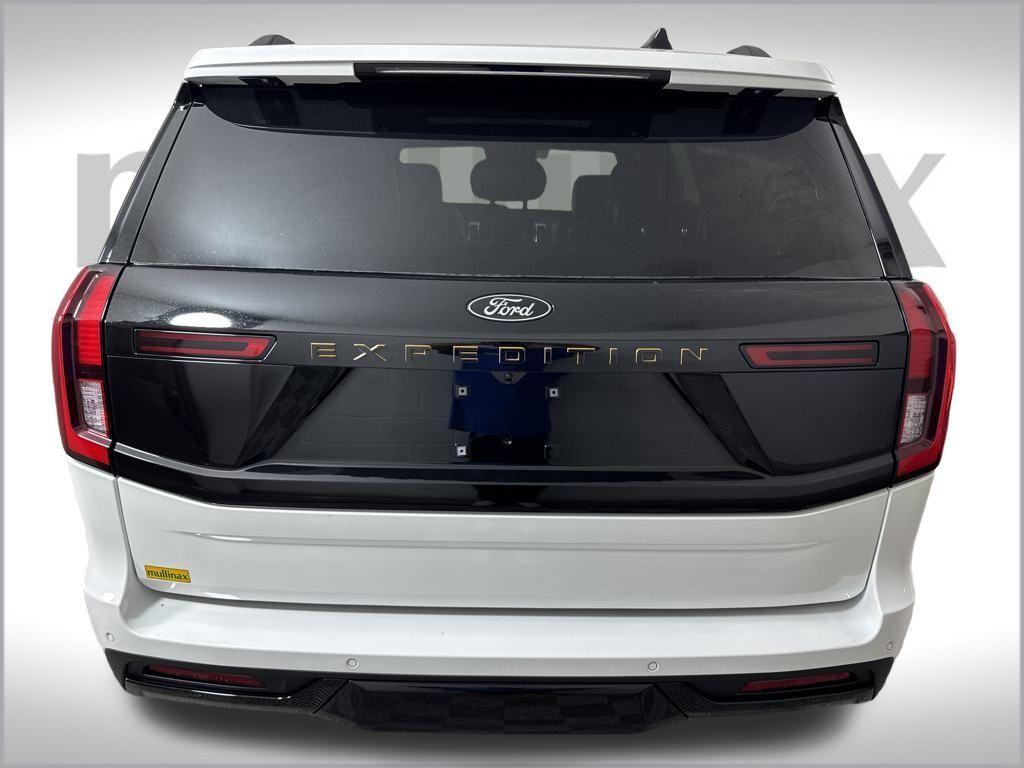 new 2025 Ford Expedition car, priced at $81,864