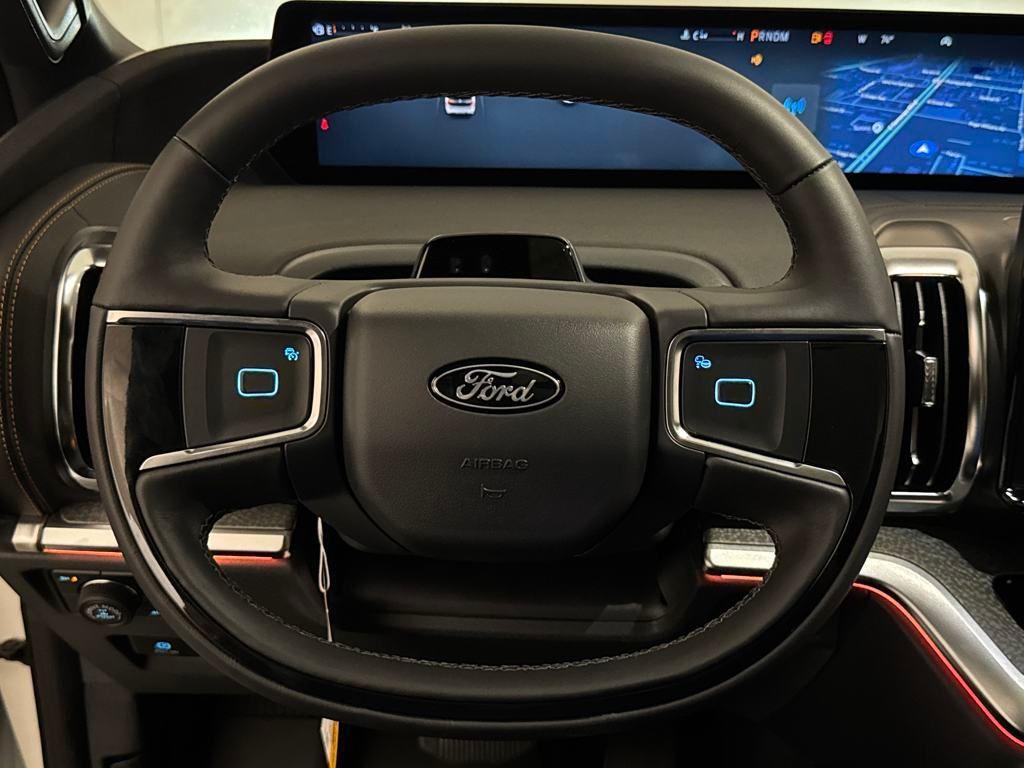 new 2025 Ford Expedition car, priced at $81,864