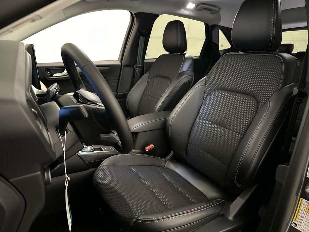 new 2025 Ford Escape car, priced at $33,148