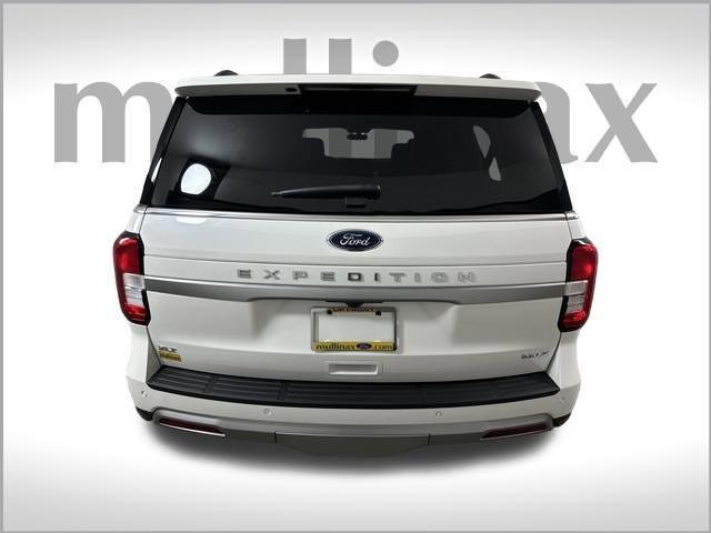 new 2024 Ford Expedition Max car, priced at $60,655