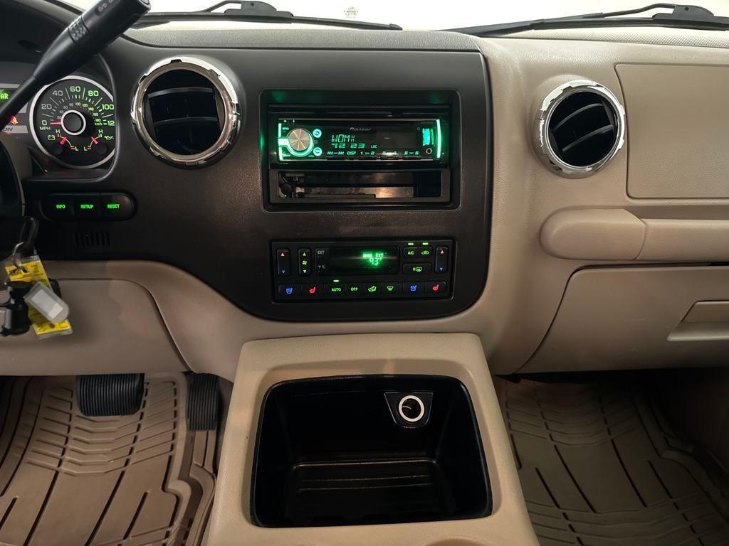 used 2006 Ford Expedition car, priced at $6,900