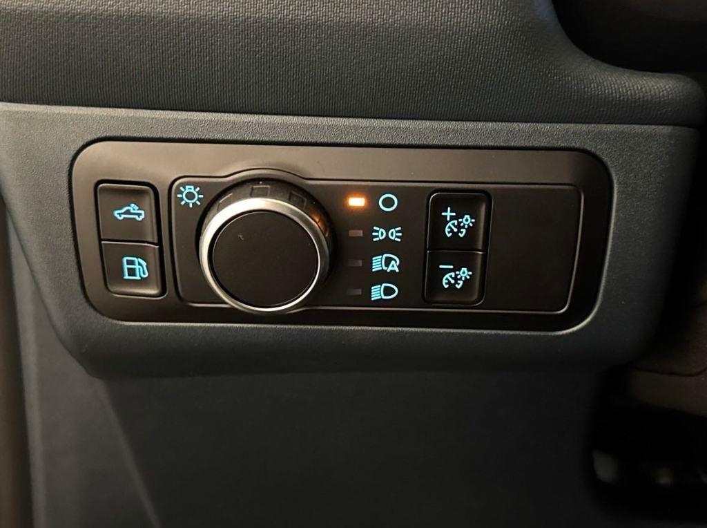 new 2025 Ford Maverick car, priced at $31,900