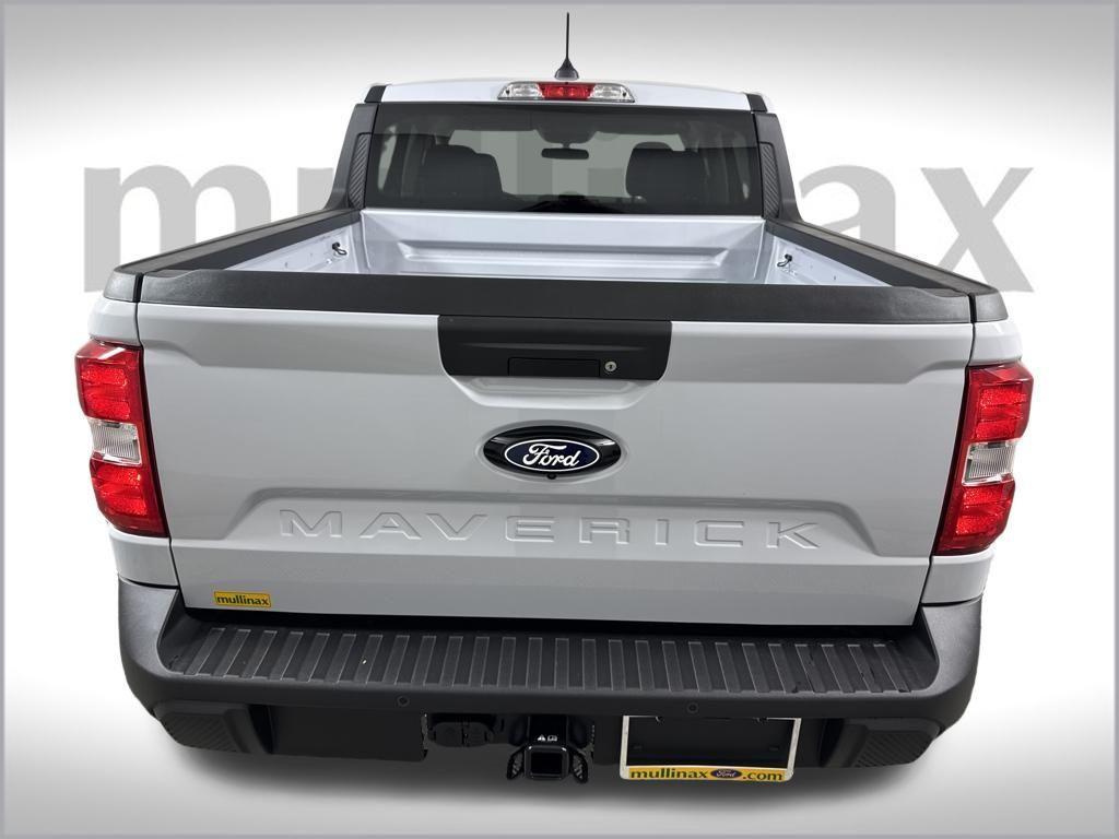 new 2025 Ford Maverick car, priced at $33,383