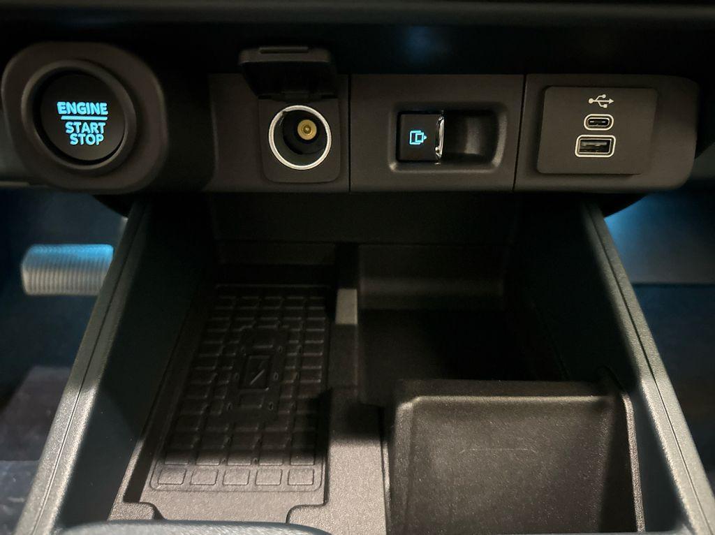 new 2025 Ford Maverick car, priced at $39,635
