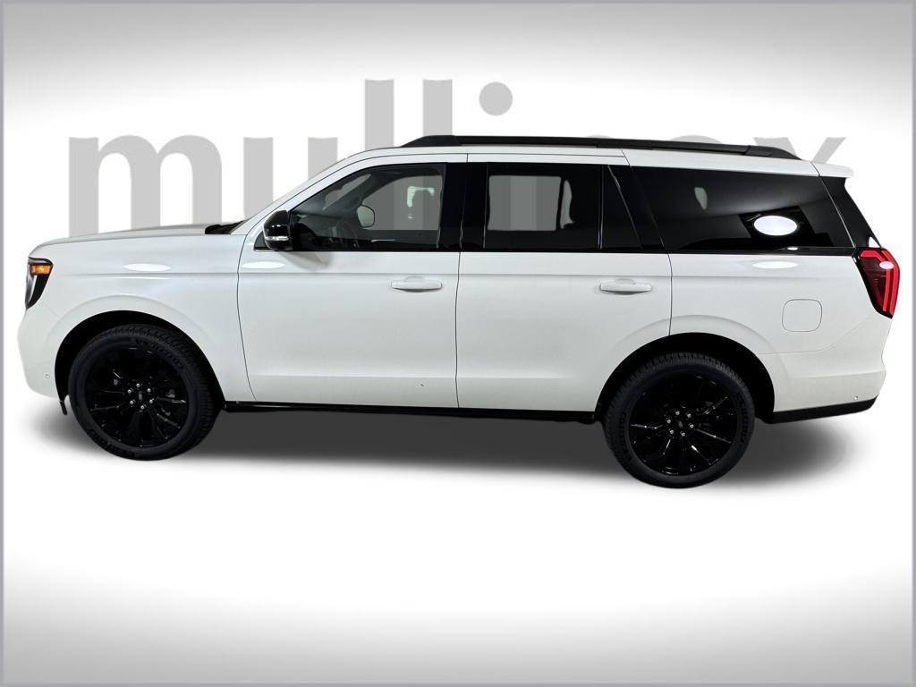 new 2025 Ford Expedition car, priced at $79,387