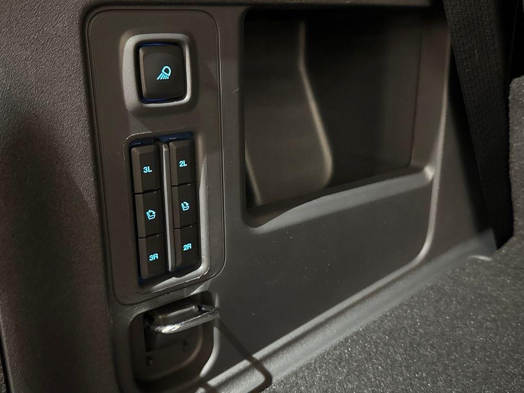 new 2025 Ford Expedition car, priced at $79,387