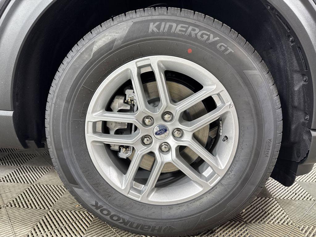 new 2025 Ford Explorer car, priced at $41,617