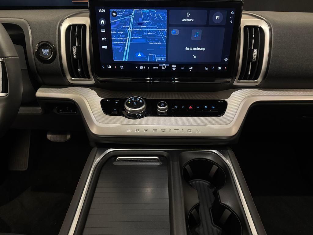 new 2025 Ford Expedition car, priced at $66,510