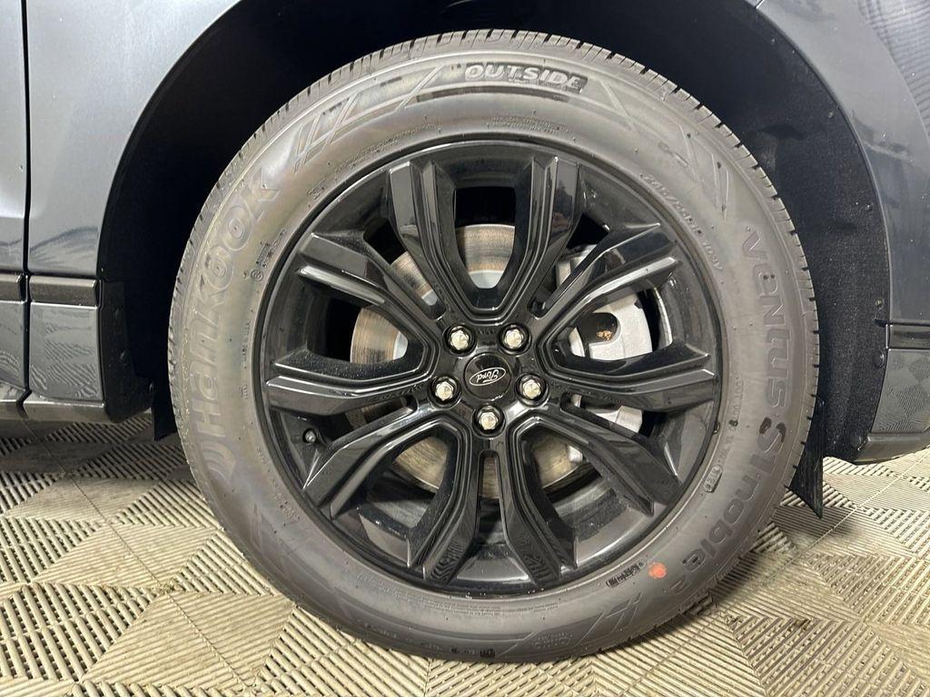 new 2024 Ford Edge car, priced at $37,711