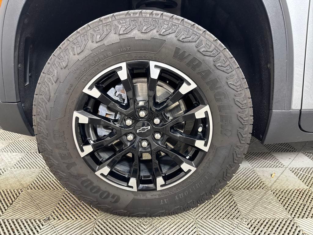 used 2024 Chevrolet Traverse car, priced at $42,900