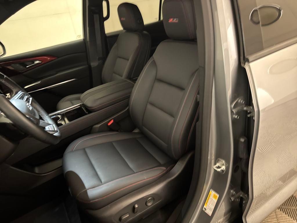used 2024 Chevrolet Traverse car, priced at $42,900