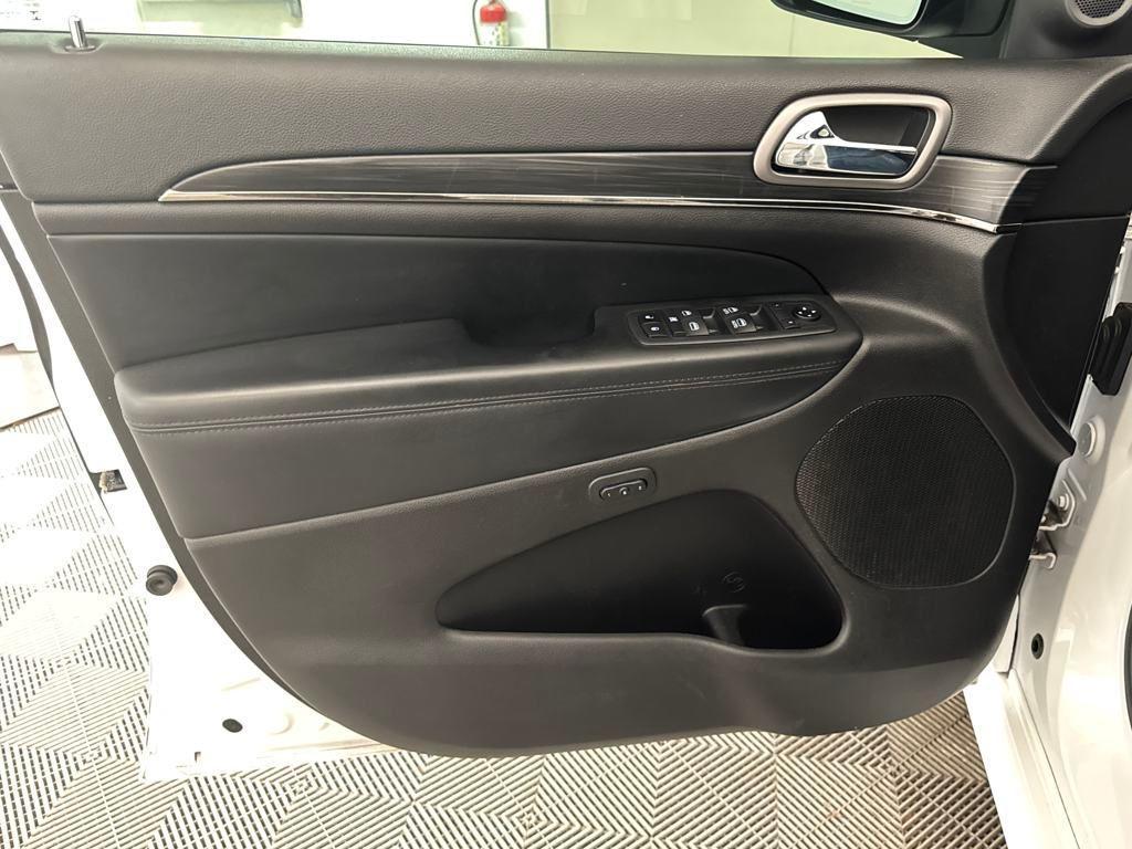 used 2020 Jeep Grand Cherokee car, priced at $15,750