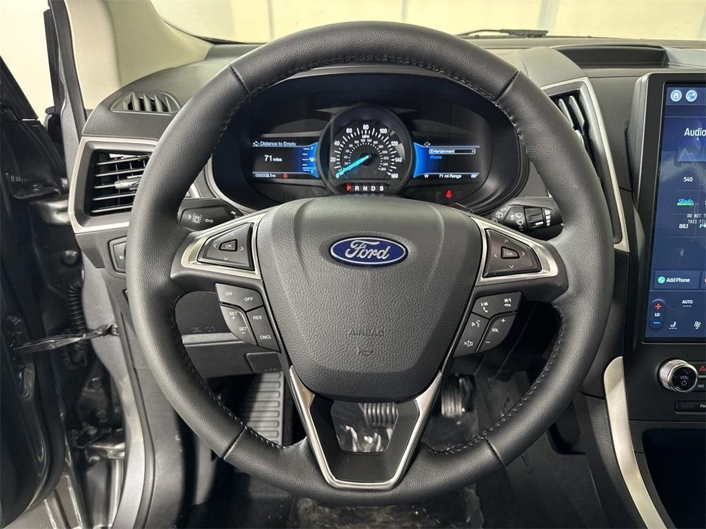 new 2024 Ford Edge car, priced at $35,305