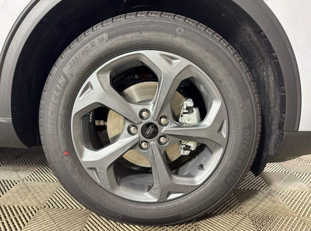 new 2025 Ford Escape car, priced at $30,634