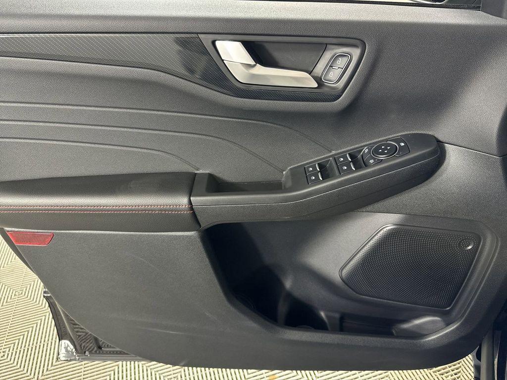 new 2025 Ford Escape car, priced at $29,881