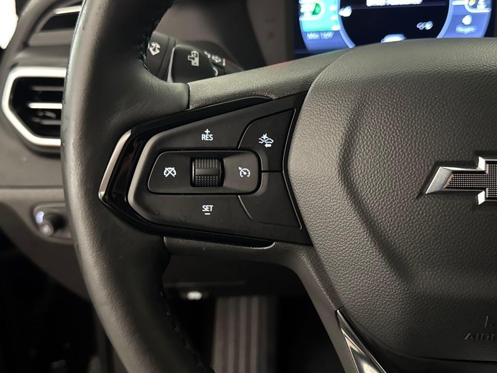 used 2023 Chevrolet Bolt EUV car, priced at $17,900
