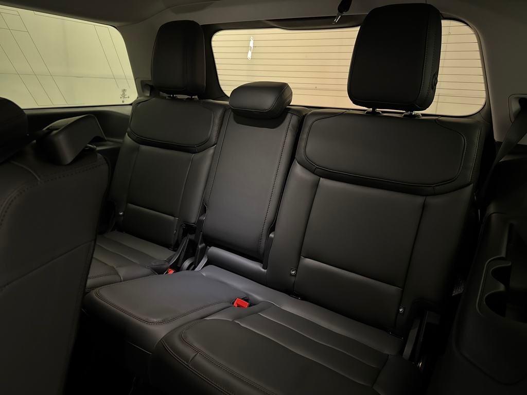 new 2025 Ford Expedition car, priced at $66,653