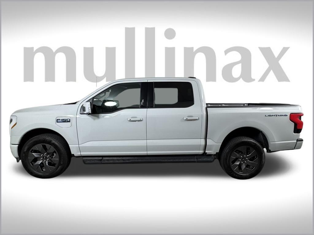used 2024 Ford F-150 Lightning car