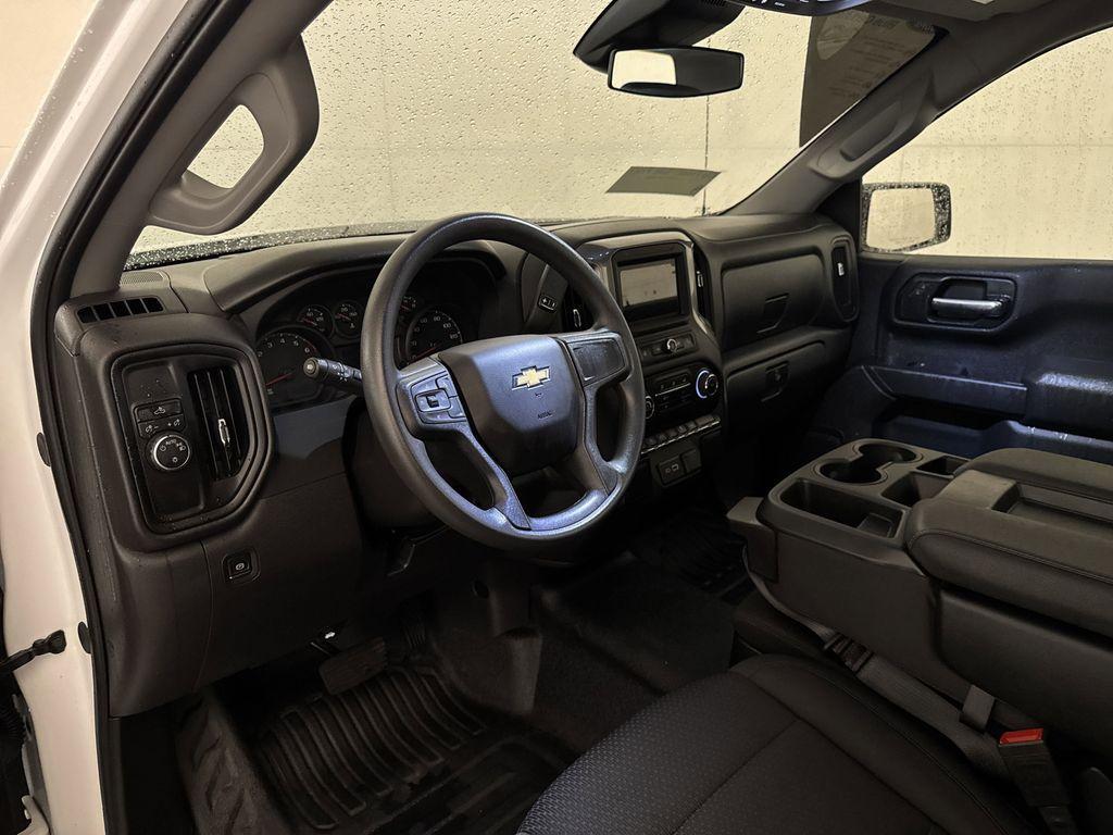 used 2024 Chevrolet Silverado 1500 car, priced at $33,900