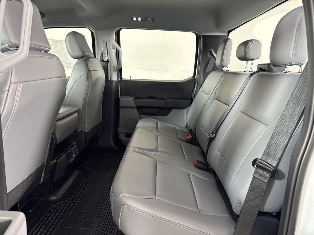 new 2025 Ford F-250 car, priced at $52,777