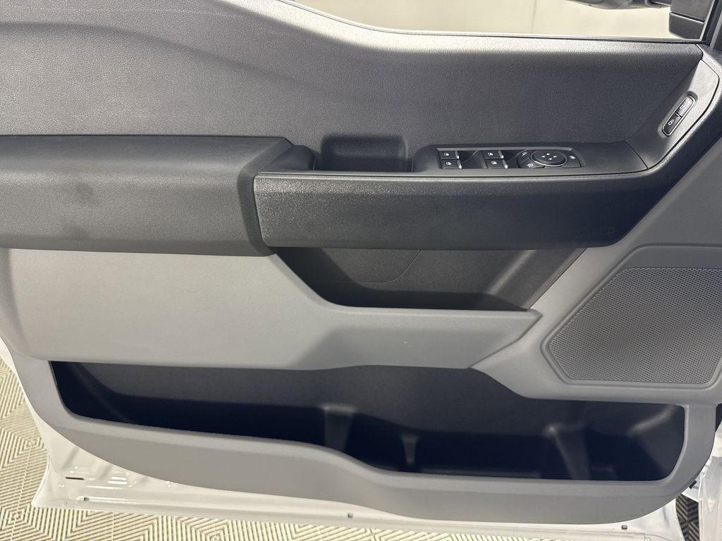 new 2025 Ford F-250 car, priced at $52,777