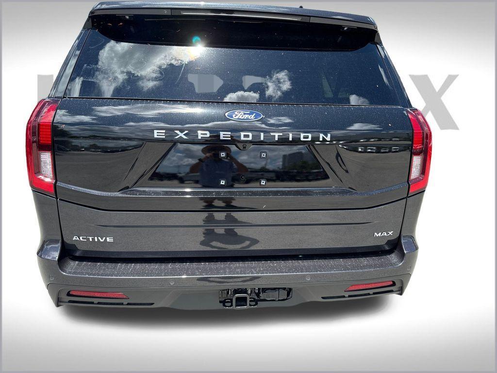 new 2025 Ford Expedition Max car, priced at $70,053