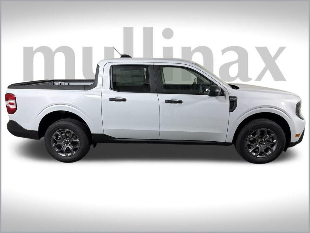 new 2025 Ford Maverick car, priced at $32,979