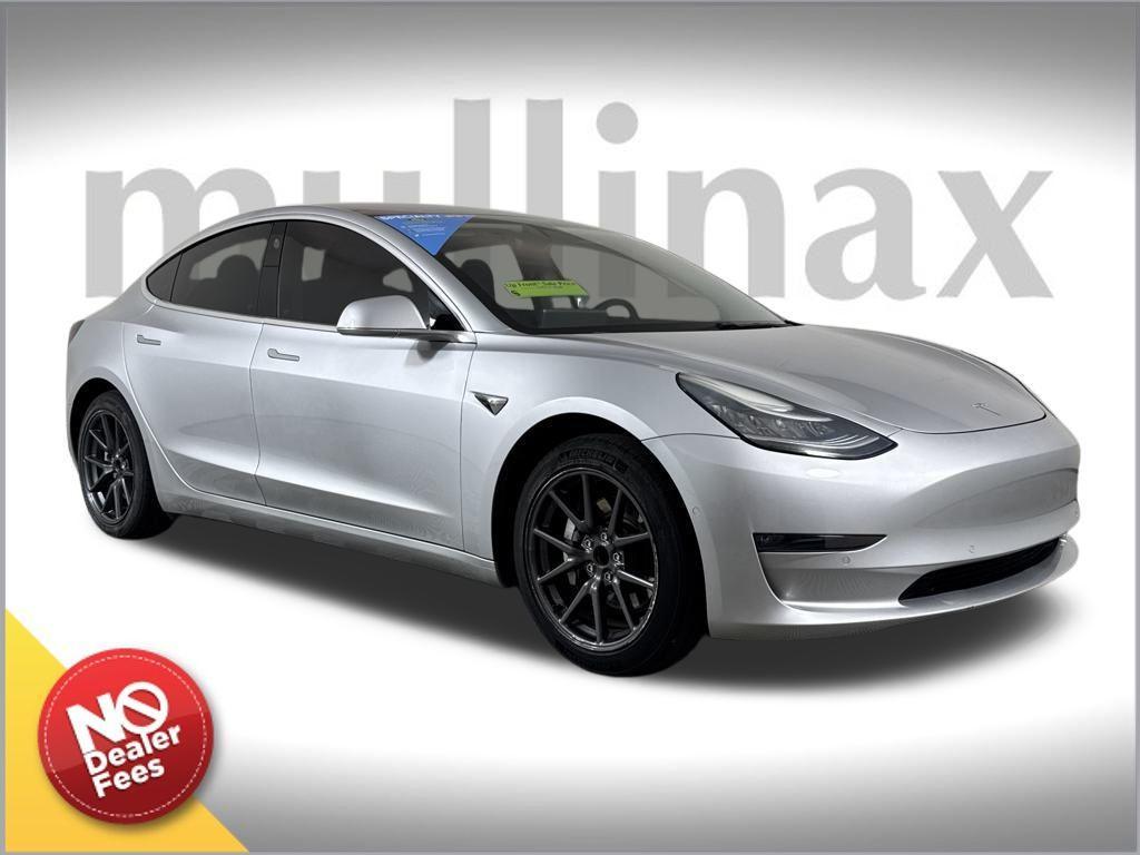 used 2018 Tesla Model 3 car, priced at $21,000