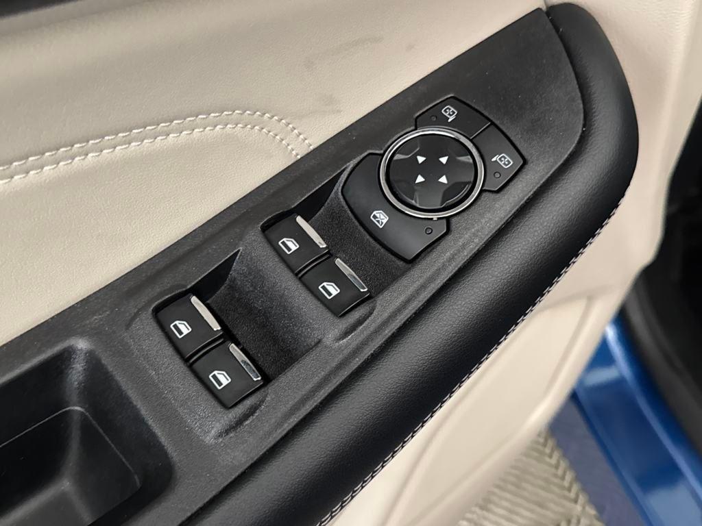 used 2024 Ford Edge car, priced at $33,900