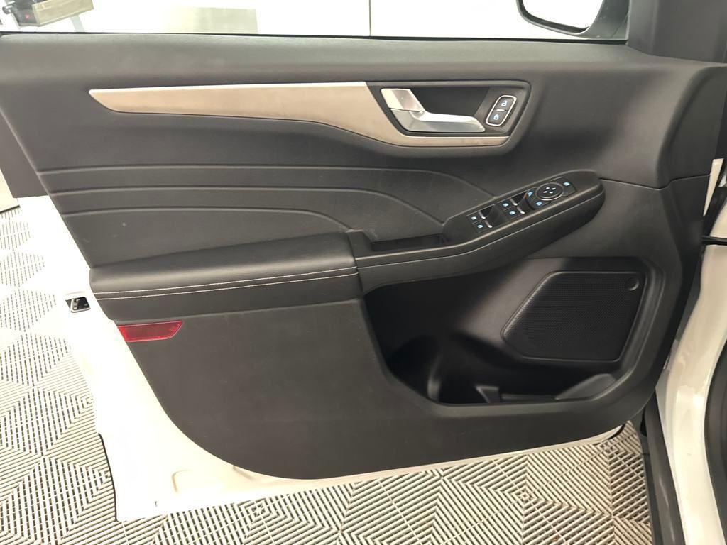 used 2022 Ford Escape car, priced at $23,250