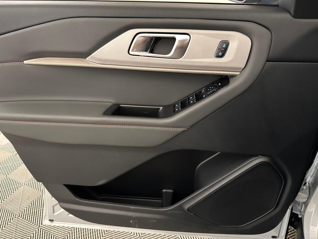 new 2025 Ford Explorer car, priced at $38,543
