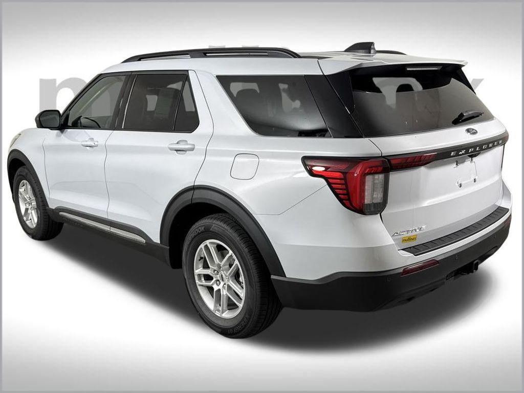new 2025 Ford Explorer car, priced at $38,543