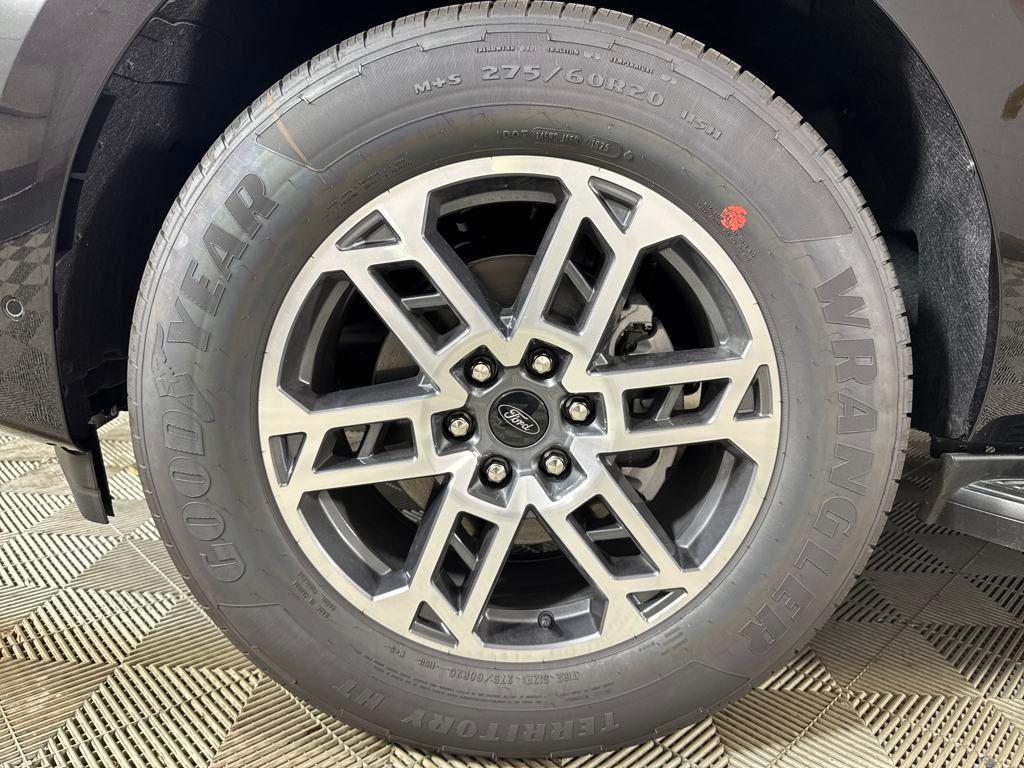 new 2025 Ford Expedition car, priced at $68,500
