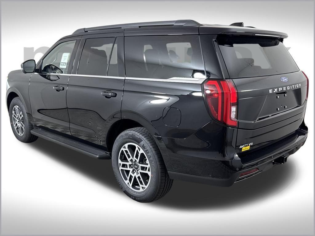 new 2025 Ford Expedition car, priced at $68,500