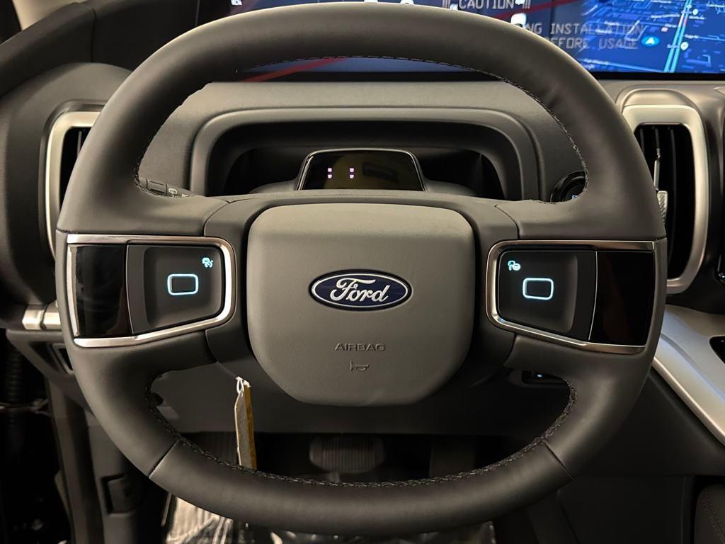new 2025 Ford Expedition car, priced at $68,500