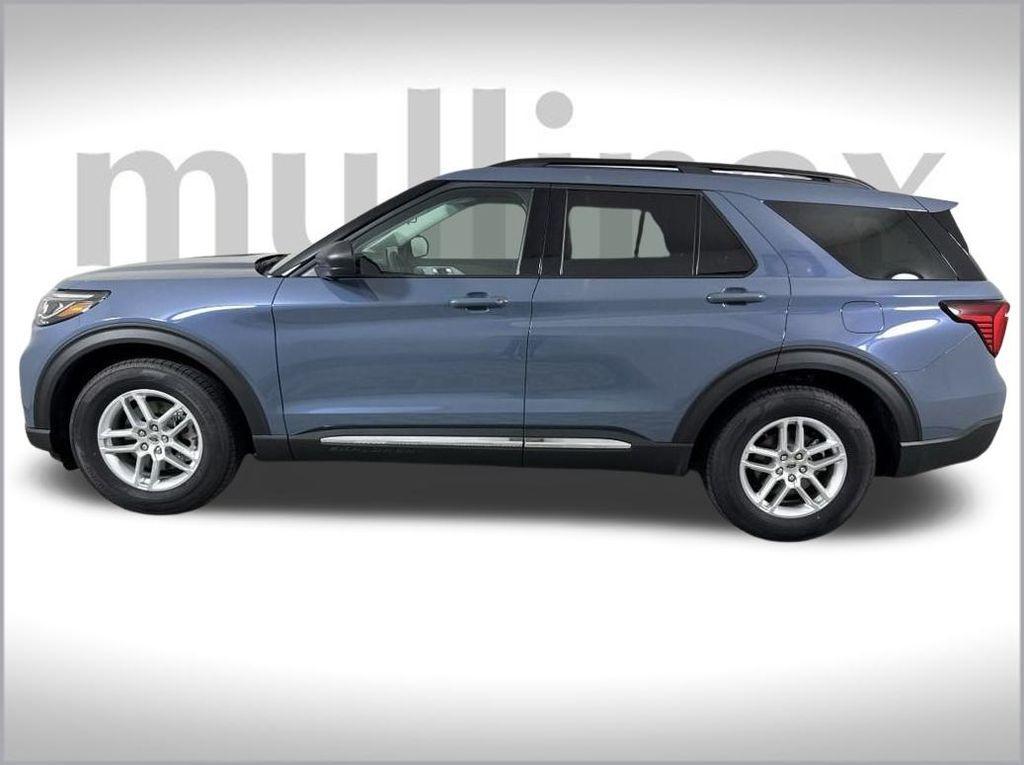 new 2025 Ford Explorer car, priced at $40,280