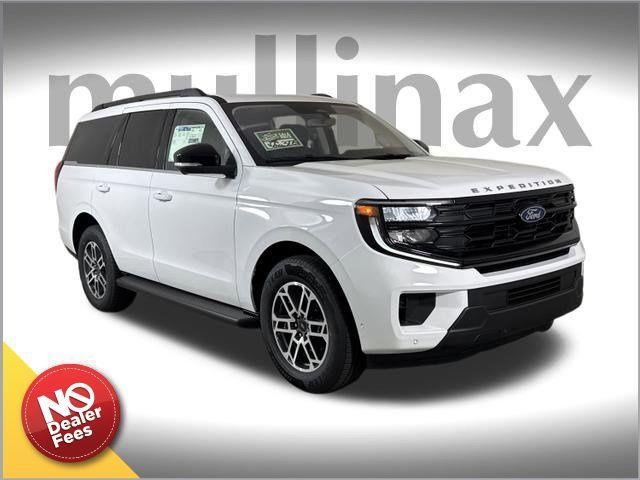 new 2025 Ford Expedition car, priced at $65,872