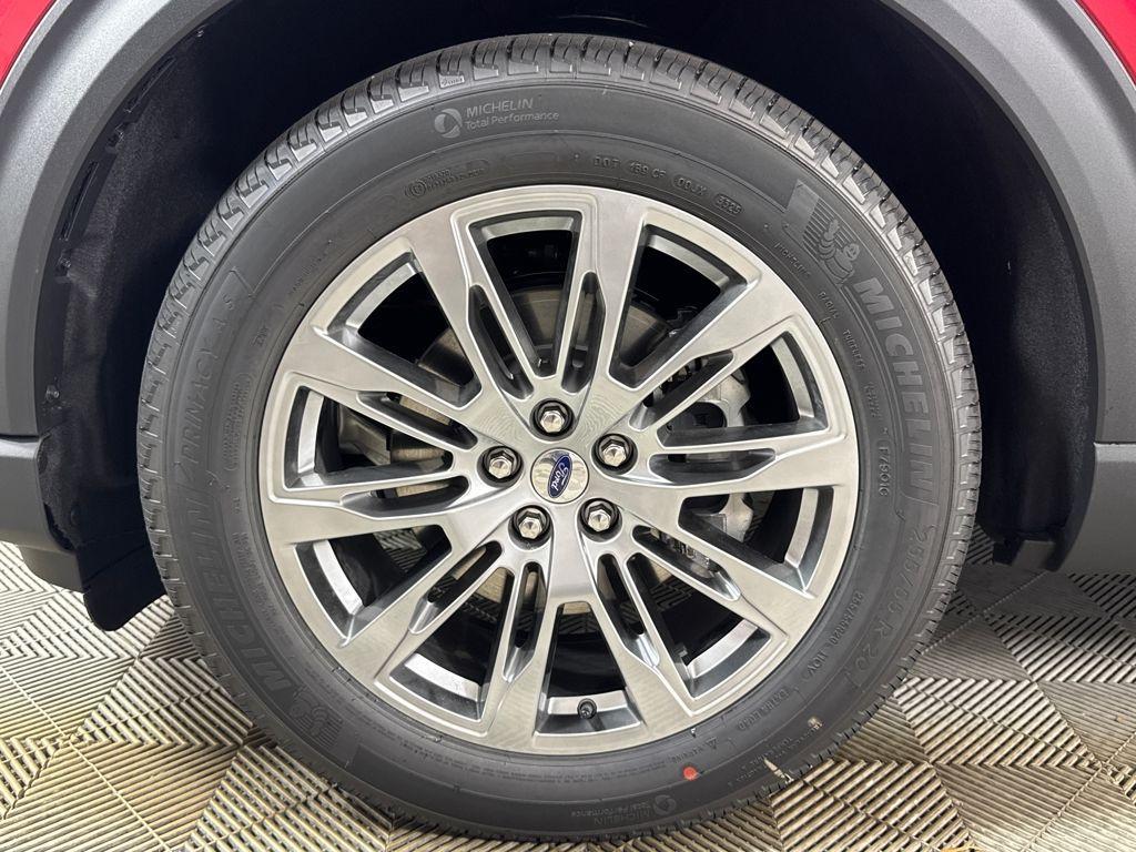 new 2025 Ford Explorer car, priced at $51,812