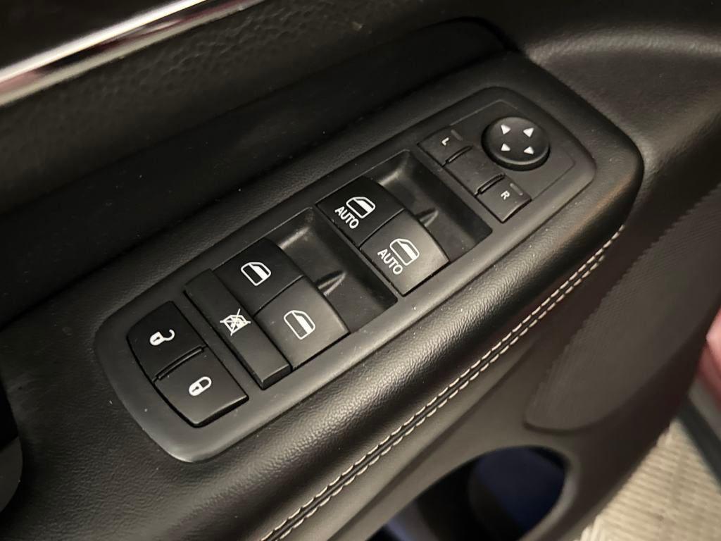 used 2017 Jeep Grand Cherokee car, priced at $12,900