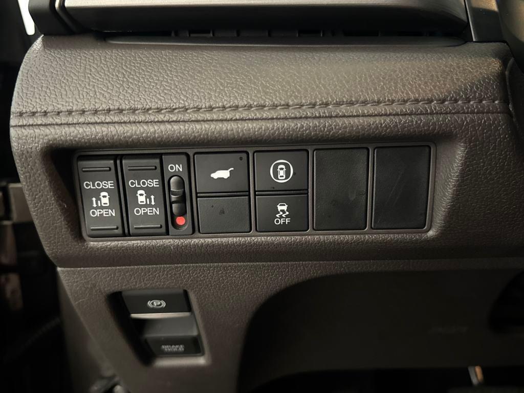 used 2023 Honda Odyssey car, priced at $34,500