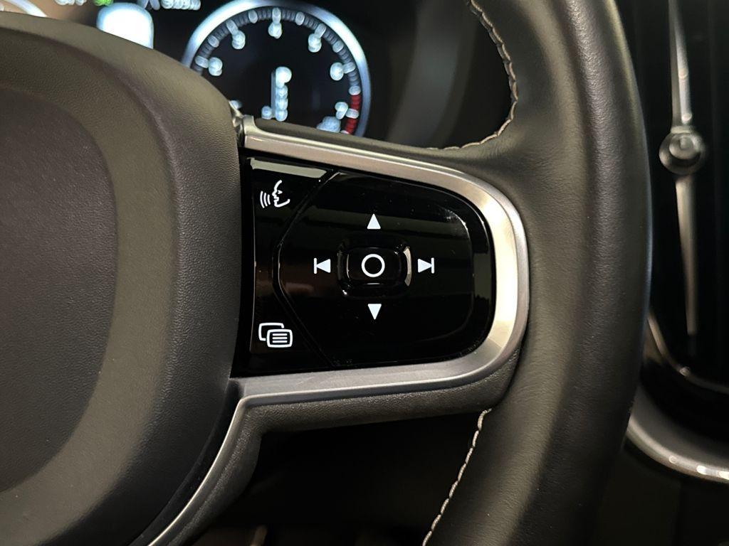 used 2020 Volvo XC60 car, priced at $24,900