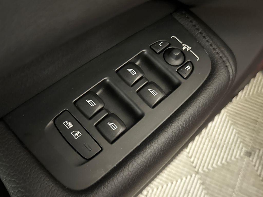 used 2020 Volvo XC60 car, priced at $24,900