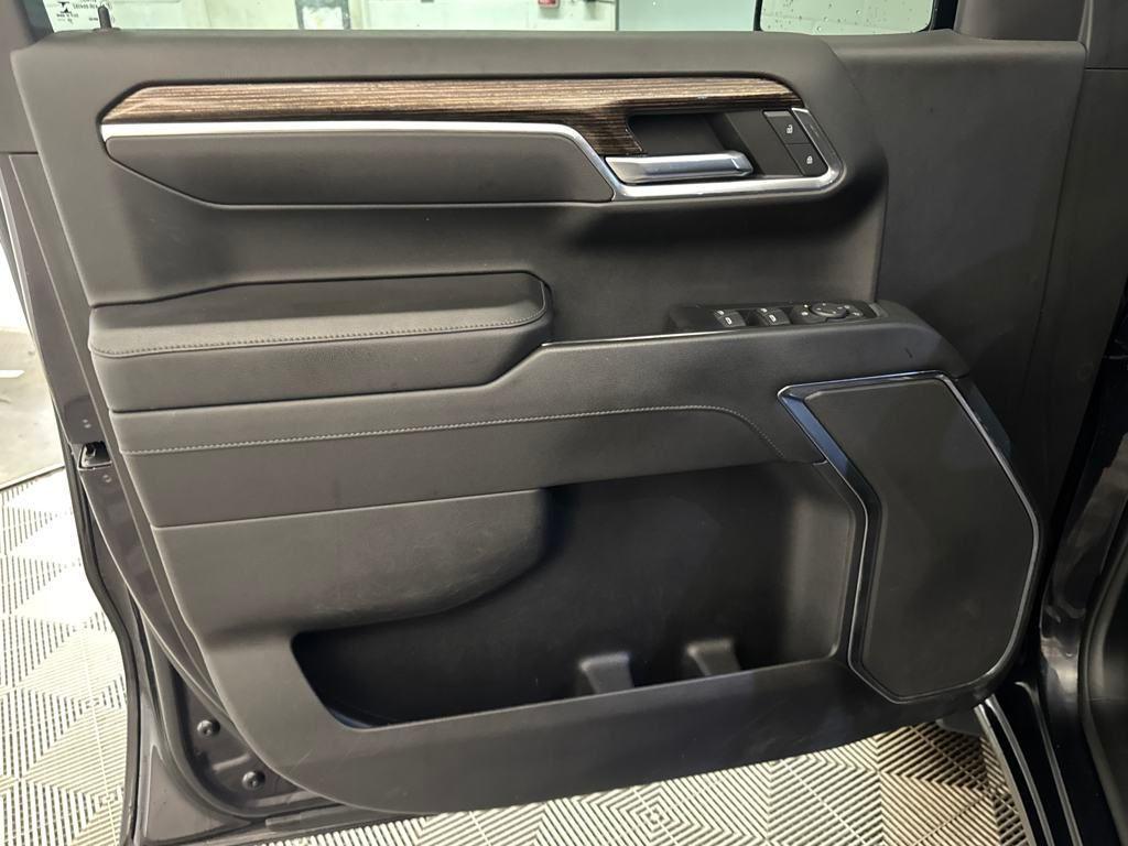 used 2022 GMC Sierra 1500 car, priced at $37,500