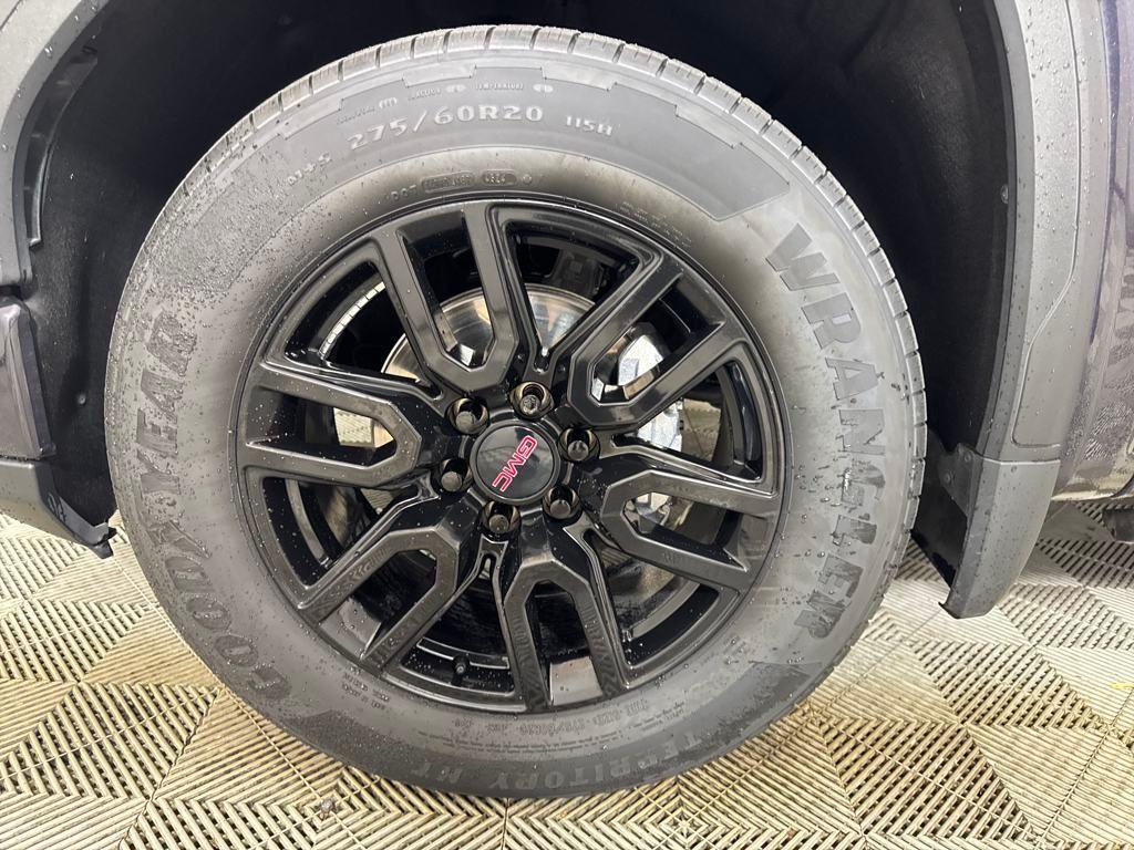 used 2022 GMC Sierra 1500 car, priced at $37,500