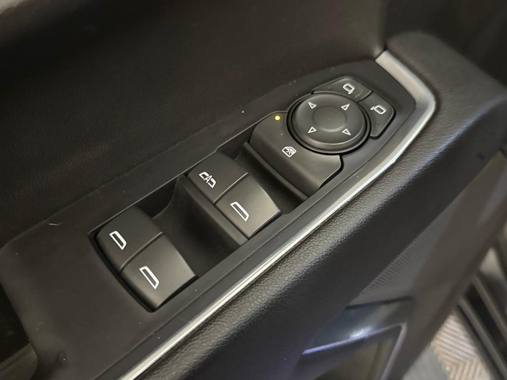 used 2022 GMC Sierra 1500 car, priced at $37,500