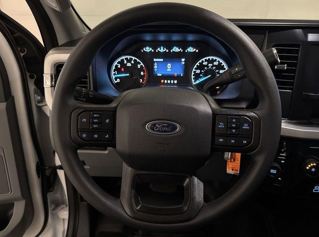 new 2025 Ford F-250 car, priced at $52,777