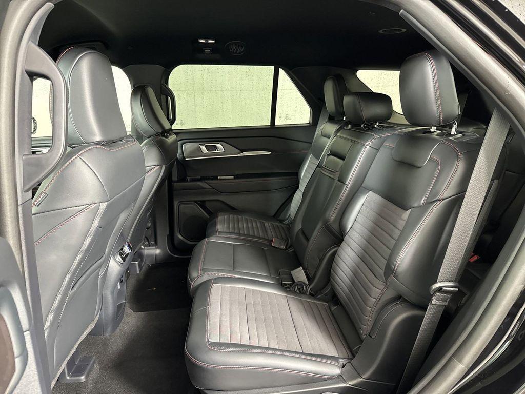 new 2025 Ford Explorer car, priced at $40,721